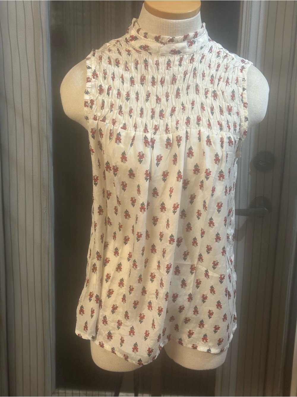 PERRY WALKER Smocked Neck Sleeveless Floral SILK White Red  Green Floral